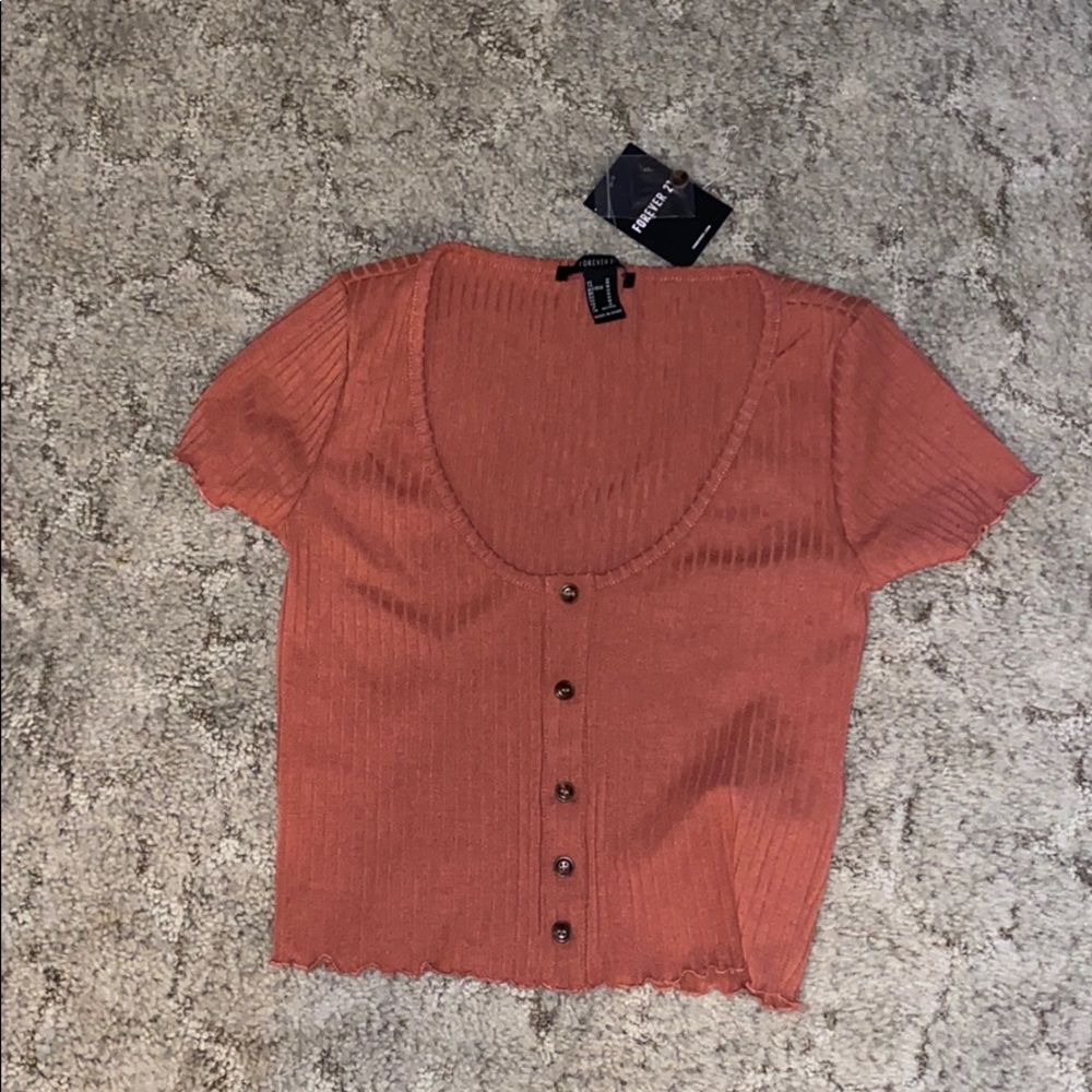 Button crop top